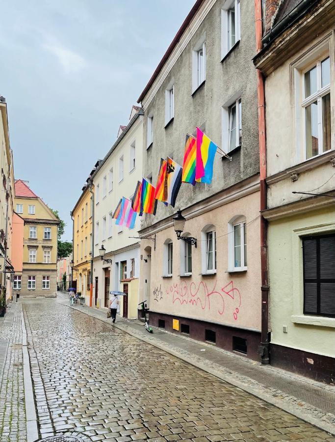 Hostel Stonewall - Self Check In Poznan Exterior photo